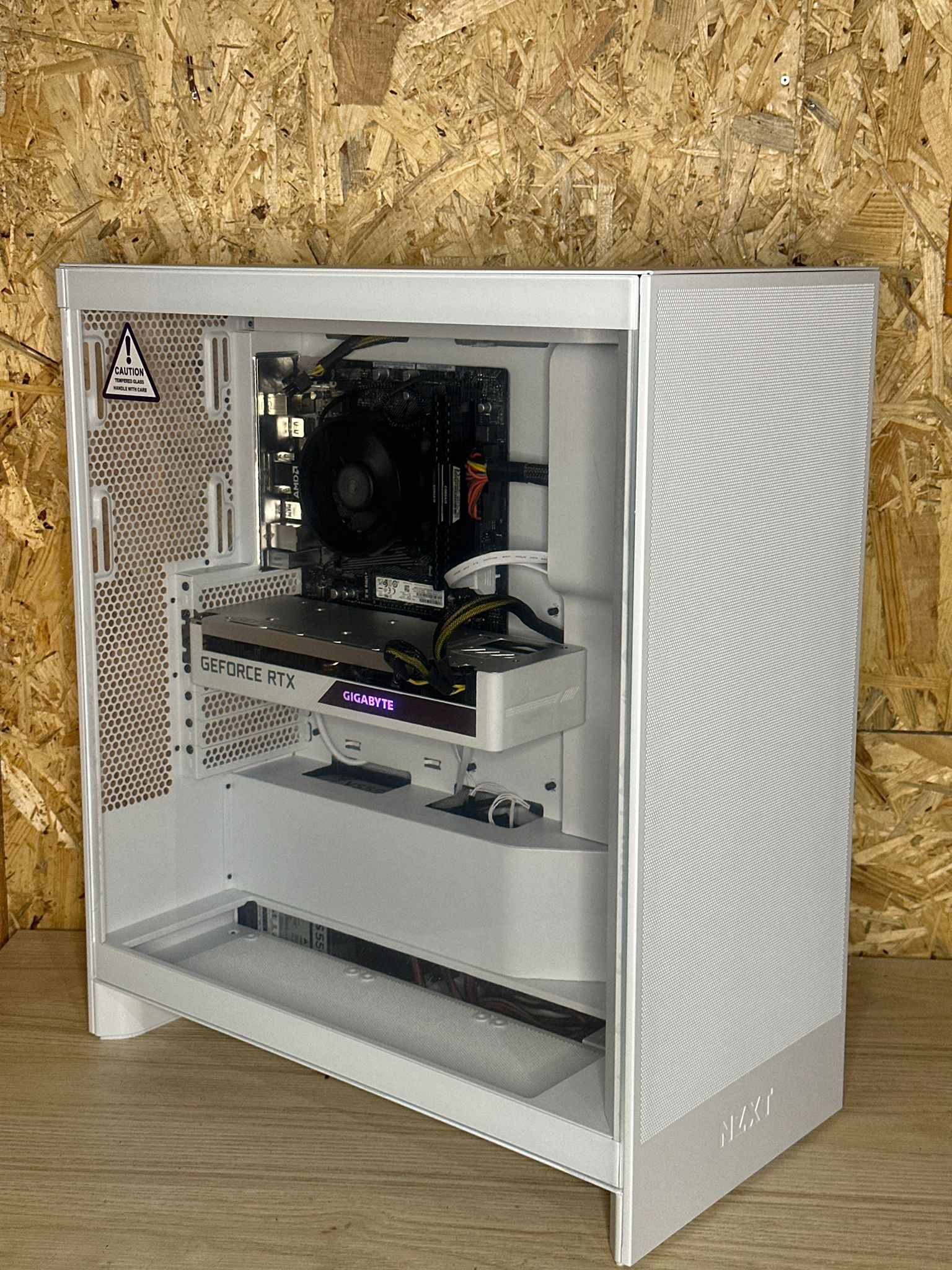 Gaming PC Ryzen 5 5500 - RTX 3070 - 16 GB DDR4 - 500GB M.2 SSD